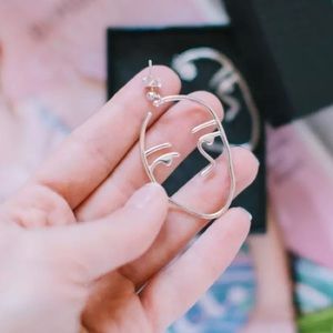 🆕 VALERIA Silver Carved Face Earrings